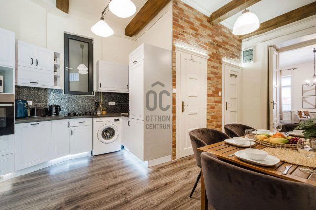 Eladó téglalakás, Budapesten, V. kerületben 159.9 M Ft, 3 szobás