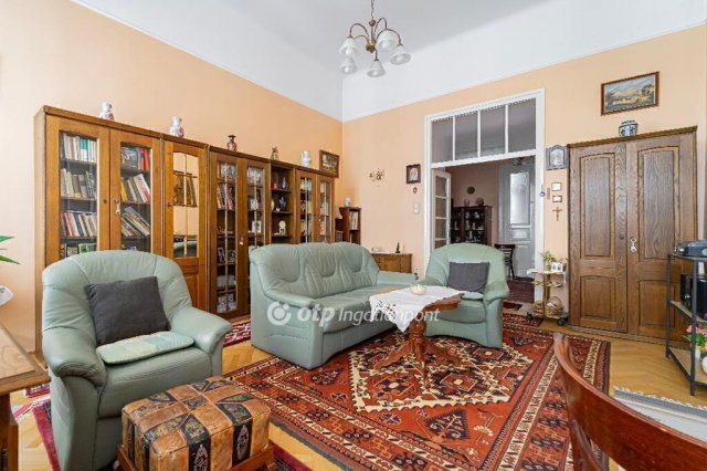 Eladó téglalakás, Budapesten, VI. kerületben 121.9 M Ft