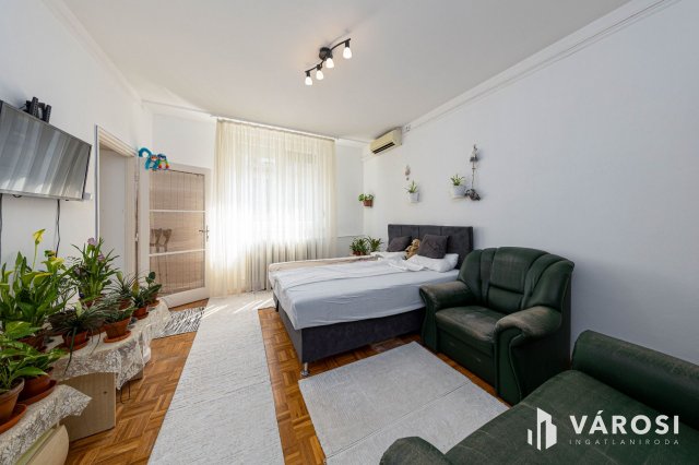 Eladó téglalakás, Szegeden 49.99 M Ft, 2 szobás