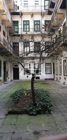 Eladó téglalakás, Budapesten, VII. kerületben 41.9 M Ft