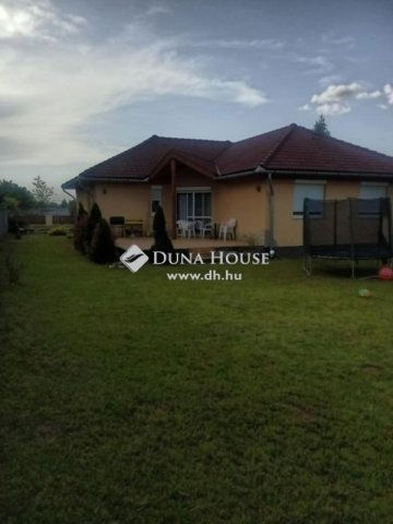 Eladó családi ház, Tokodon 115 M Ft, 4 szobás