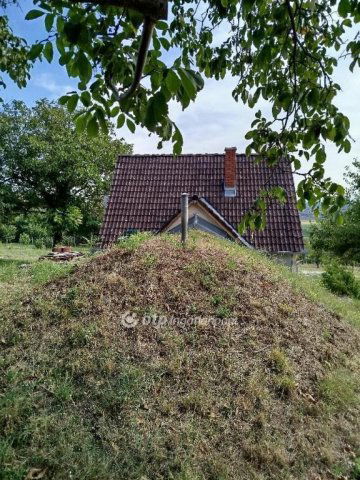 Eladó családi ház, Harkányban 37 M Ft, 1+1 szobás