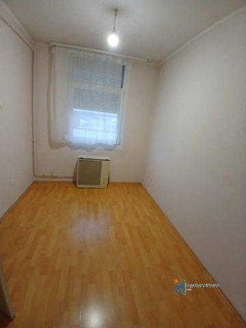 Eladó téglalakás, Hatvanban 36.9 M Ft, 3 szobás