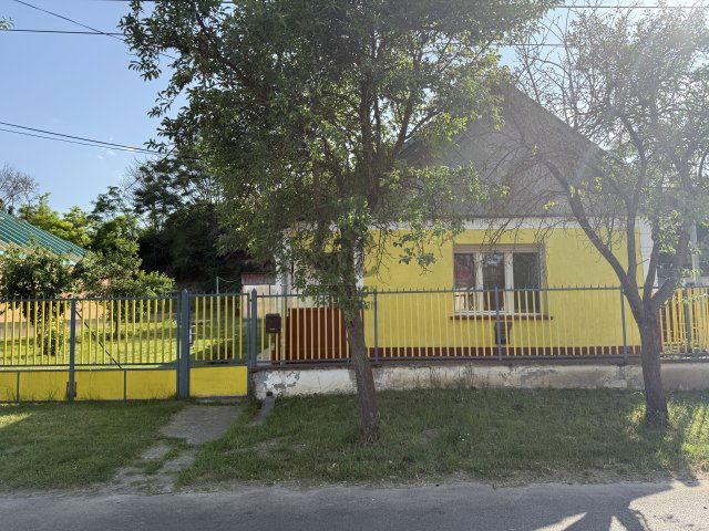 Eladó családi ház, Tápióságon 24.9 M Ft, 3 szobás