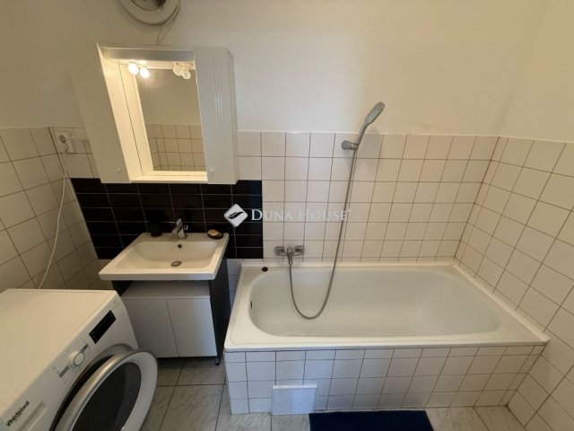 Kiadó téglalakás, albérlet, Kecskeméten 180 E Ft / hó