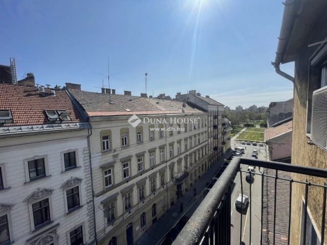 Eladó téglalakás, Budapesten, VIII. kerületben 82 M Ft, 2 szobás