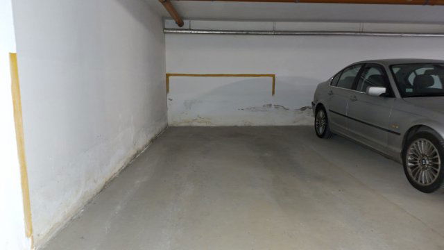 Kiadó garázs, Pécsett, Mária utcában 20 E Ft / hó