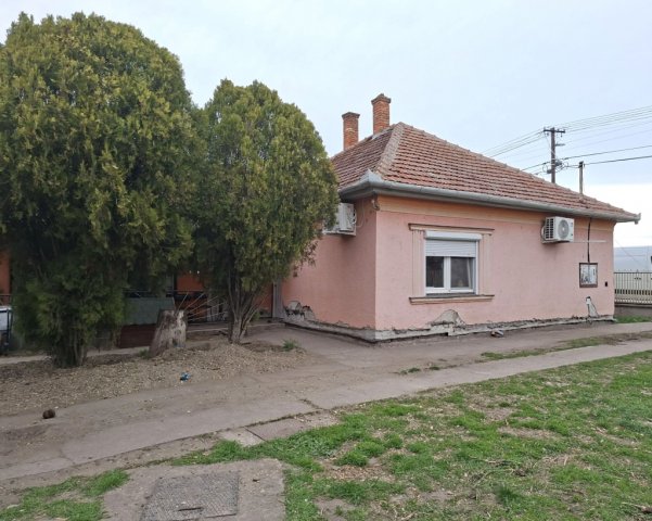 Eladó családi ház, Abonyban 35 M Ft, 3 szobás