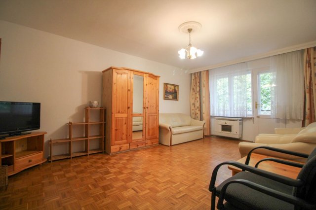 Kiadó téglalakás, albérlet, Debrecenben 100 E Ft / hó, 3 szobás