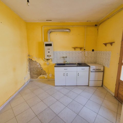 Eladó családi ház, Kecskeméten 32.9 M Ft, 4 szobás