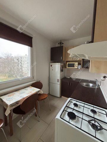 Eladó panellakás, Győrött 47.5 M Ft, 2 szobás