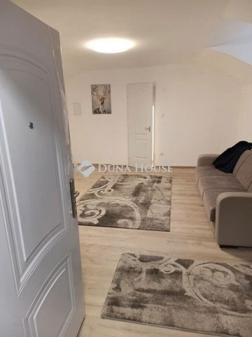 Eladó téglalakás, Budapesten, VIII. kerületben, Csobánc utcában