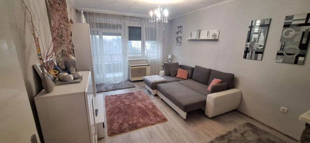 Eladó téglalakás, Kaposváron 36.9 M Ft, 2 szobás