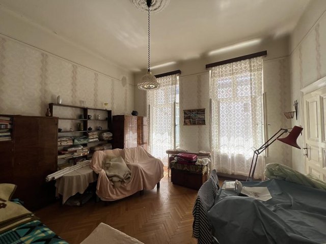 Eladó téglalakás, Budapesten, VI. kerületben, Szófia utcában