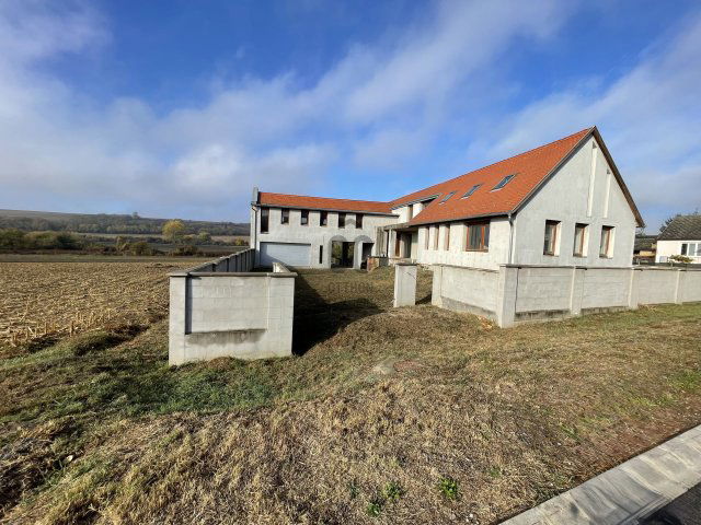 Eladó családi ház, Olaszon 129 M Ft, 4 szobás