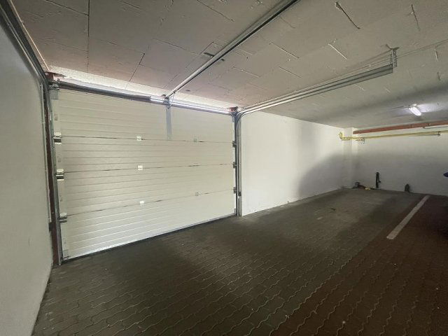 Eladó garázs, Budapesten, IV. kerületben 9 M Ft