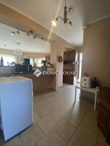 Eladó családi ház, Decsen 26.5 M Ft, 2 szobás