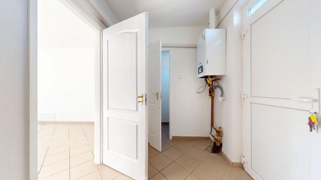 Eladó üzlethelyiség, Tiszavasváriban 11.5 M Ft, 1 szobás