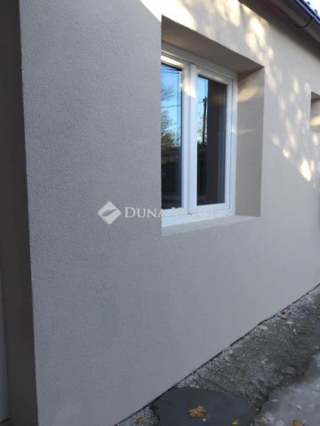 Eladó családi ház, XXI. kerületben, Popieluszko utcában