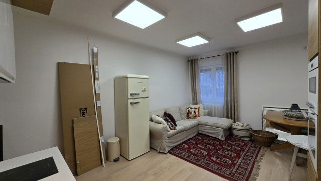 Eladó téglalakás, Dunaújvárosban, Kossuth Lajos utcában