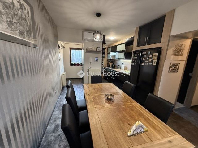 Eladó téglalakás, Kecskeméten 83.9 M Ft, 4 szobás