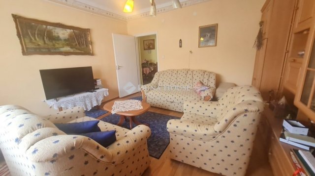 Eladó családi ház, Zalaegerszegen 110 M Ft, 6 szobás