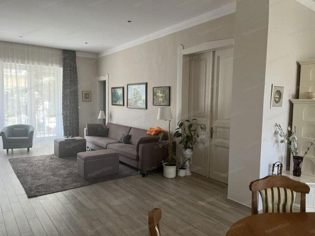 Eladó családi ház, Kecskeméten 220 M Ft, 5 szobás