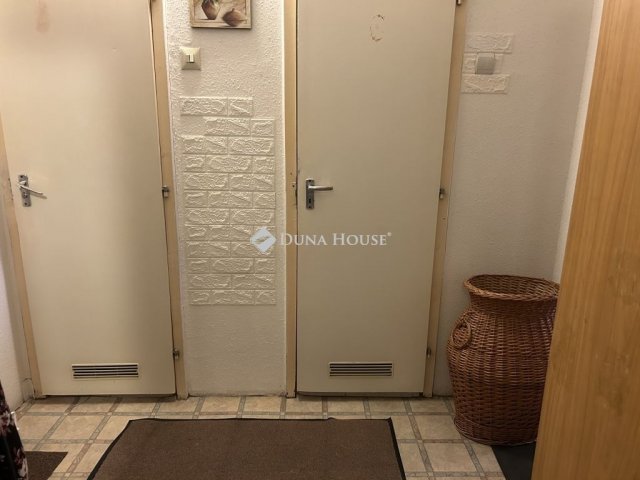 Eladó panellakás, Budapesten, XXI. kerületben 59.9 M Ft