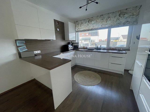 Eladó ikerház, Nagycenken 125 M Ft, 3+1 szobás