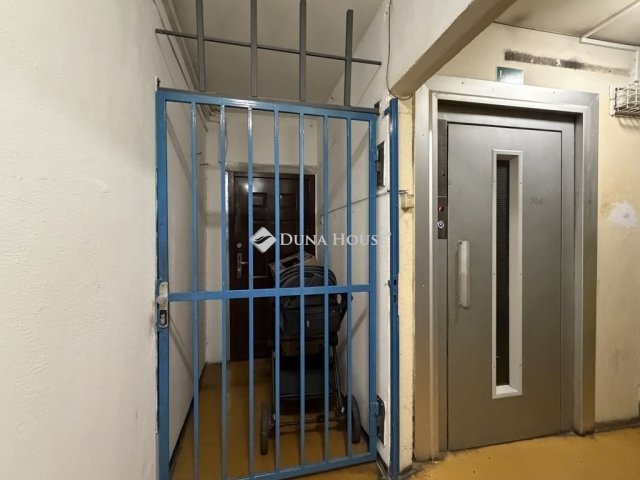 Eladó panellakás, Budapesten, XXI. kerületben 52.9 M Ft