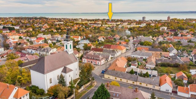 Eladó üzlethelyiség, Balatonfüreden 39.9 M Ft