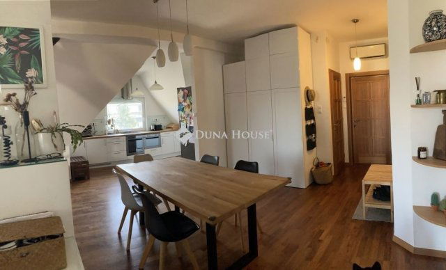 Eladó téglalakás, Budapesten, I. kerületben 124.9 M Ft, 3 szobás