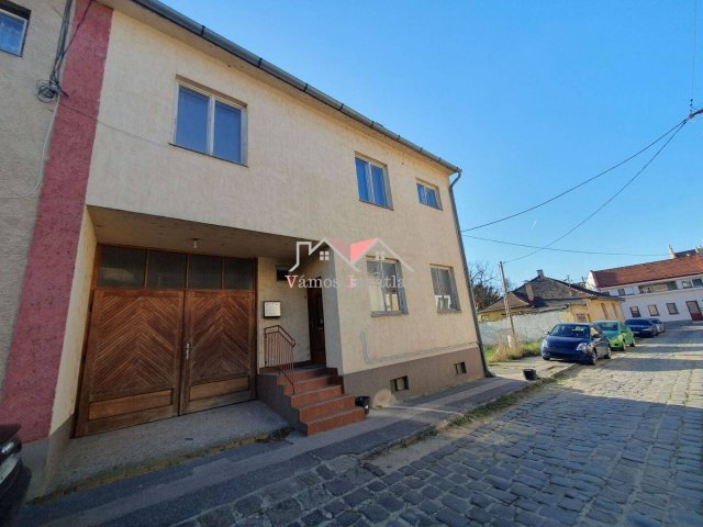 Eladó családi ház, Vácon, Tabán utcában 115 M Ft, 5+1 szobás
