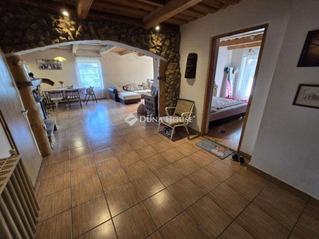 Eladó családi ház, Dabason 64.99 M Ft, 6 szobás