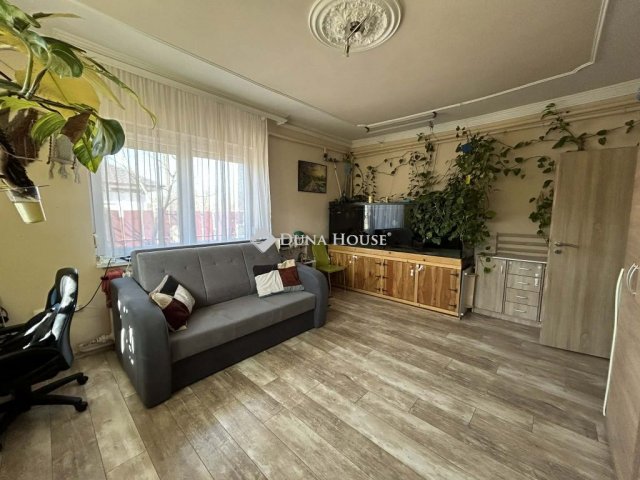 Eladó családi ház, Mikepércsen 65 M Ft, 2 szobás