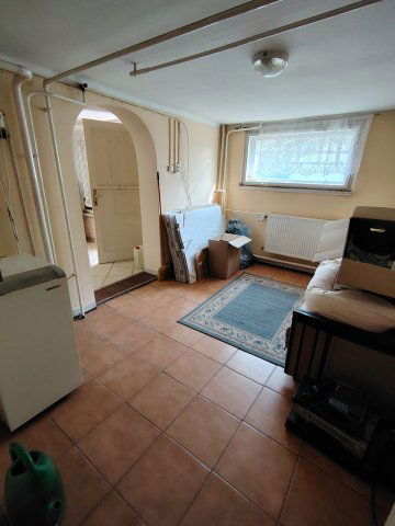 Eladó családi ház, Dunaújvárosban 69.9 M Ft, 4 szobás