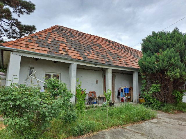 Eladó családi ház, Pilisen, Szegfű utcában 26.5 M Ft, 3 szobás