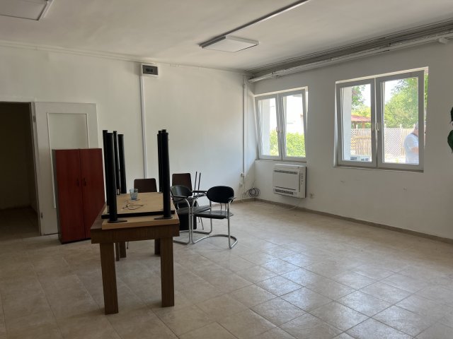 Kiadó iroda, Pomázon, Béke utcában 300 E Ft / hó, 4 szobás