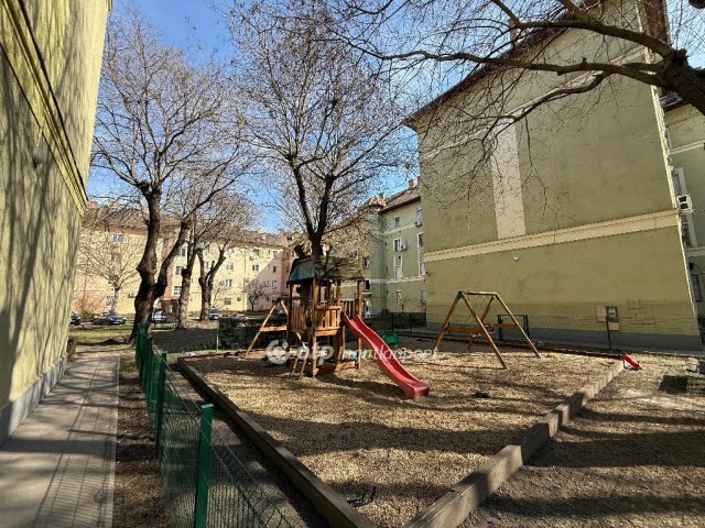 Eladó téglalakás, Budapesten, X. kerületben 49.8 M Ft, 1 szobás