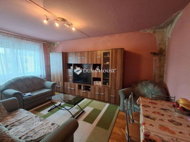 Eladó panellakás, Miskolcon 25 M Ft, 1+1 szobás