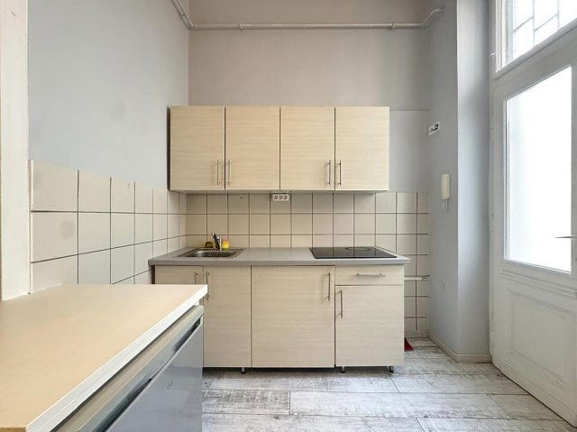 Kiadó téglalakás, albérlet, VI. kerületben, Király utcában