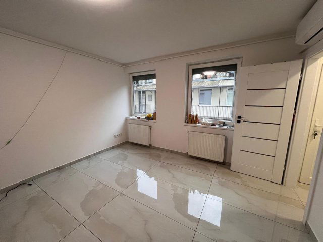 Eladó téglalakás, Budapesten, VI. kerületben, Eötvös utcában