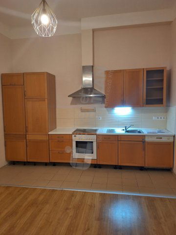 Eladó téglalakás, Budapesten, XIV. kerületben, Ilka utcában