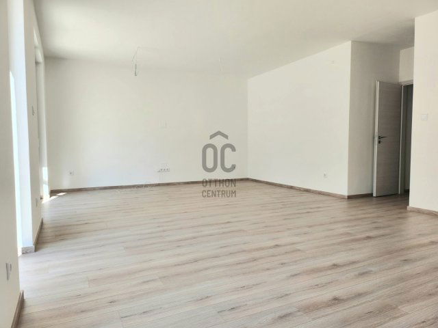 Eladó ikerház, Debrecenben 159 M Ft, 5 szobás