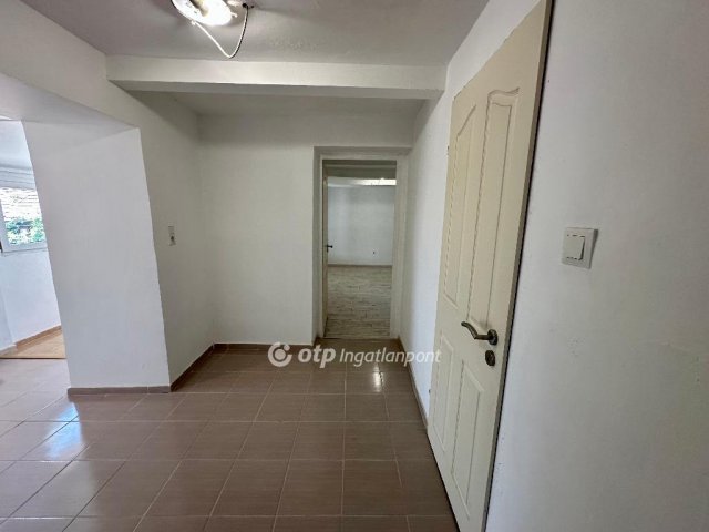 Eladó családi ház, Pándon 28.9 M Ft, 3 szobás