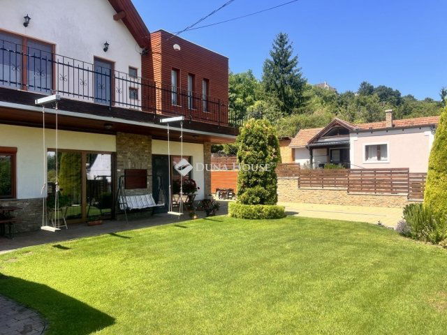 Eladó családi ház, Balatonalmádiban 259.9 M Ft, 6 szobás