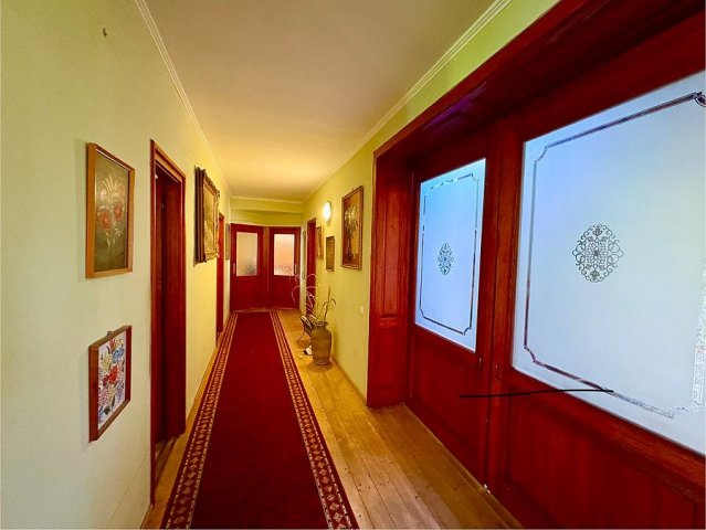 Eladó családi ház, Pomázon 118.9 M Ft, 6 szobás