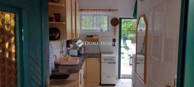 Eladó nyaraló, Balatonföldváron 129 M Ft, 4 szobás