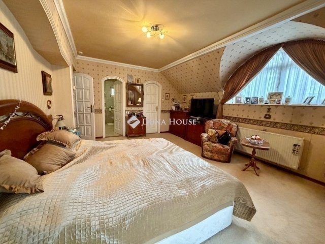 Eladó családi ház, Budapesten, XVI. kerületben 269 M Ft