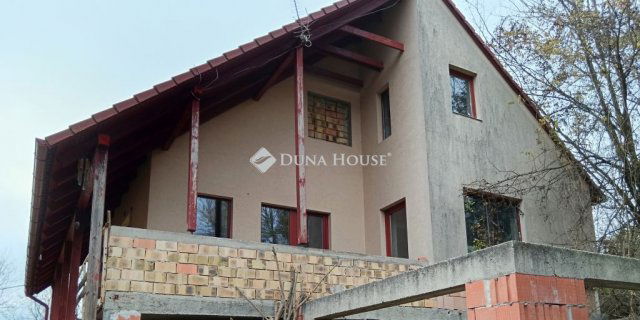 Eladó családi ház, Csabdiban 85 M Ft, 2 szobás